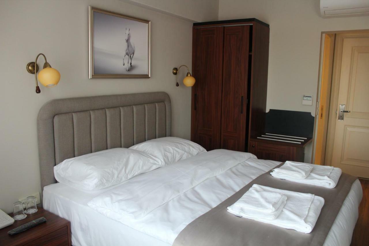 Armida 3*